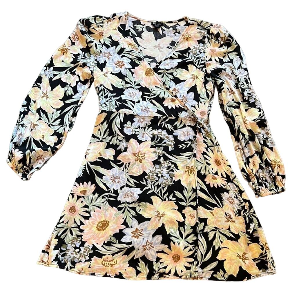 Floral V-Neck Long Sleeve Top